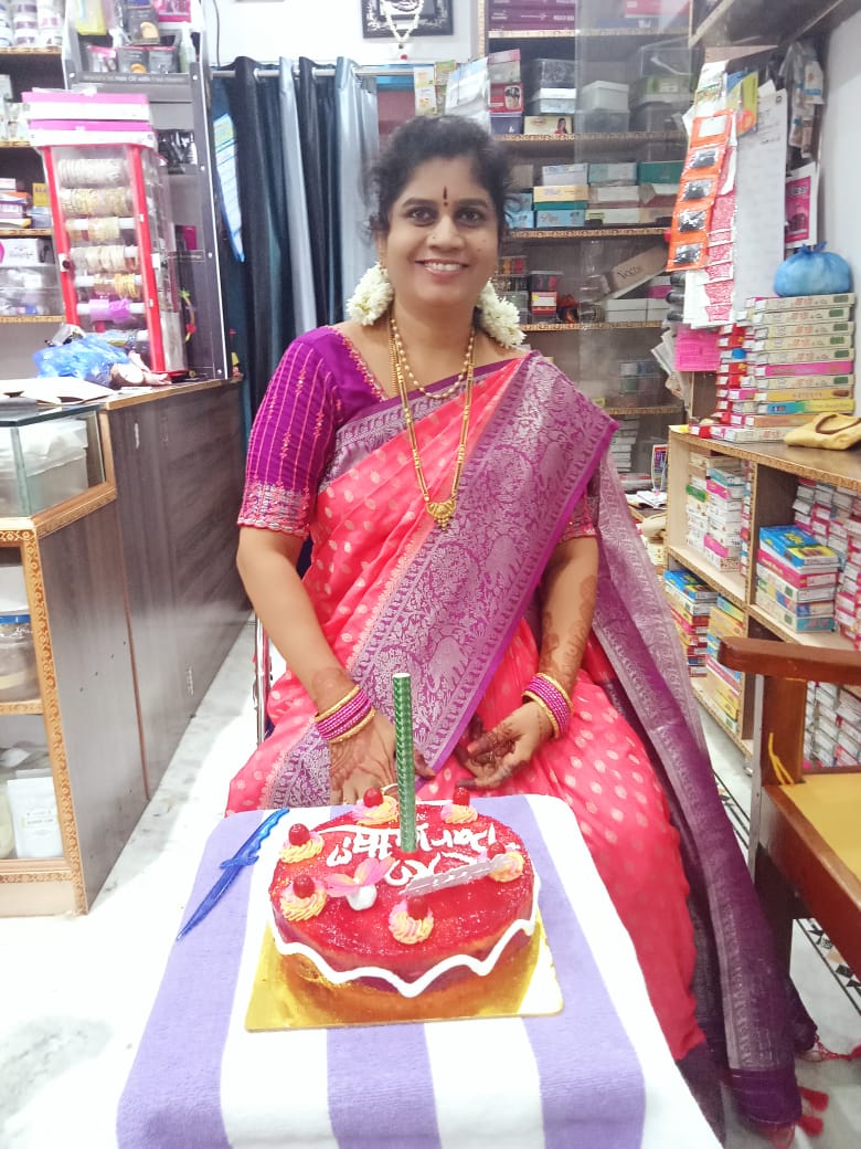 Beautician P. Parvathi